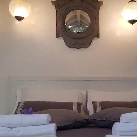 Loveloft Apartment